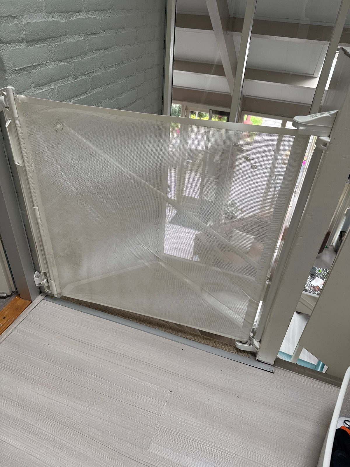 Oprolbaar veiligheidshekje met gebruikssporen, Ophalen, Gebruikt, Overige materialen, Oprolhekje