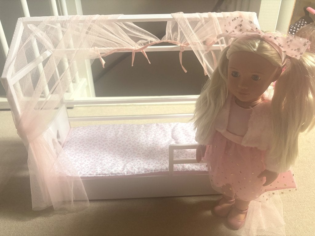 Our generation hemelbed +pop, Kinderen en Baby's, Speelgoed | Poppen, Ophalen, Zo goed als nieuw, Babypop