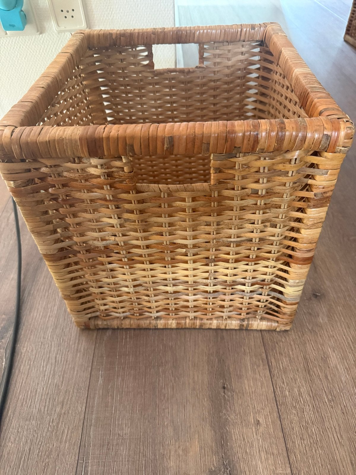 Rotan Mand 32x34x32 cm - Decoratieve Opbergmand, Ophalen, Gebruikt, Gevlochten, Mand