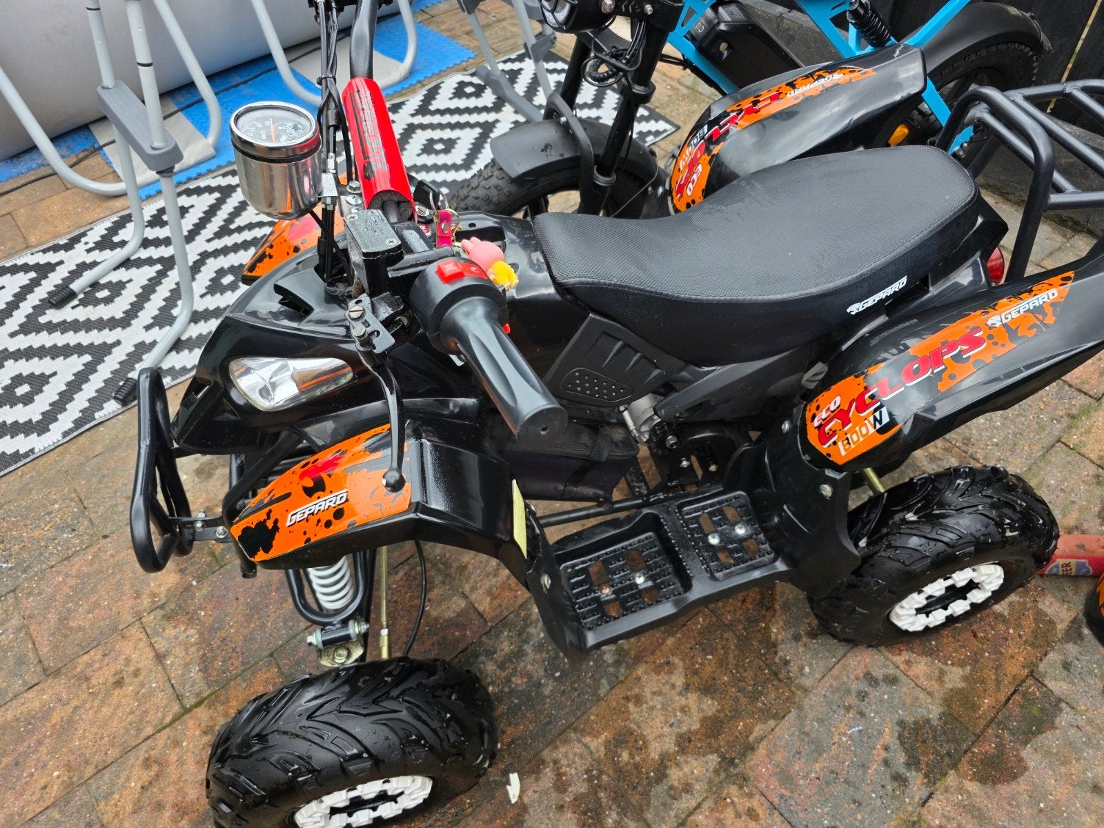 1000 watt quad!! Heel netjes altijd binnen gestaan., Fietsen en Brommers, Minibikes, Midibikes en Pitbikes, Ophalen, Zo goed als nieuw