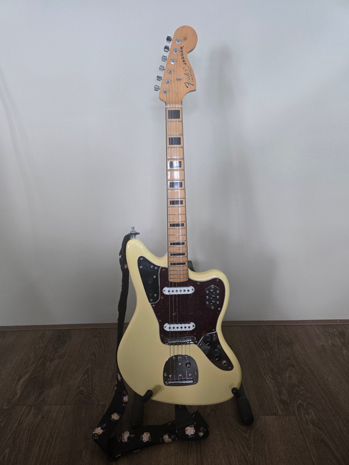 Fender Jaguar Vintera 2 70's, Ophalen, Gebruikt, Solid body, Fender