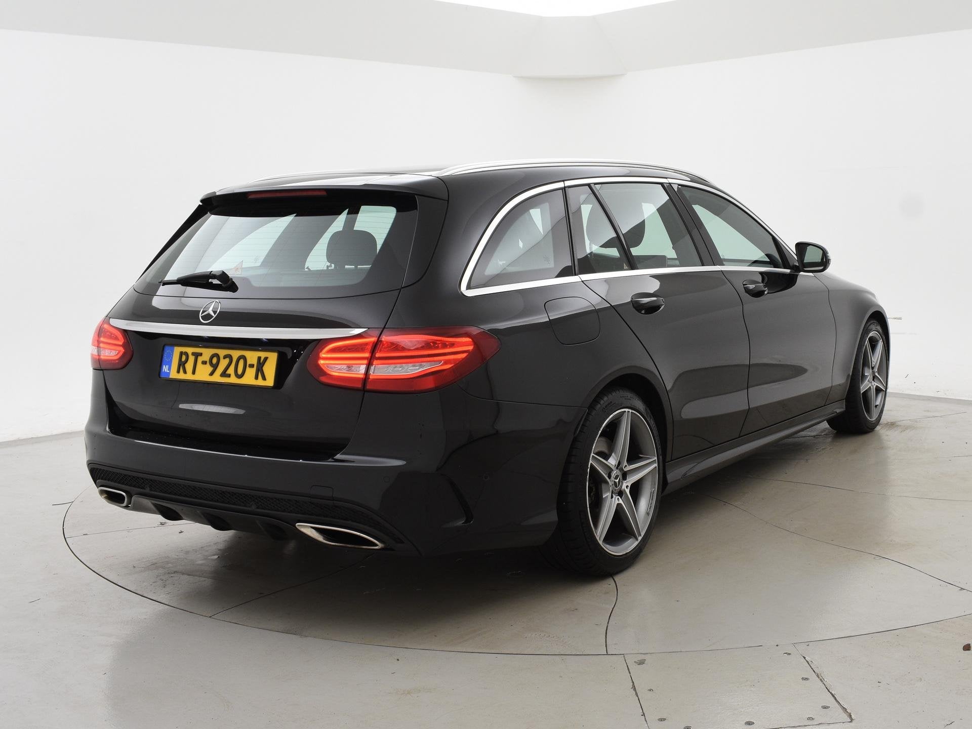 Mercedes-Benz C-klasse Estate 180 156 PK AUT. AMG SPORT + CA, Auto's, Automaat, Euro 6, Zwart, C-Klasse