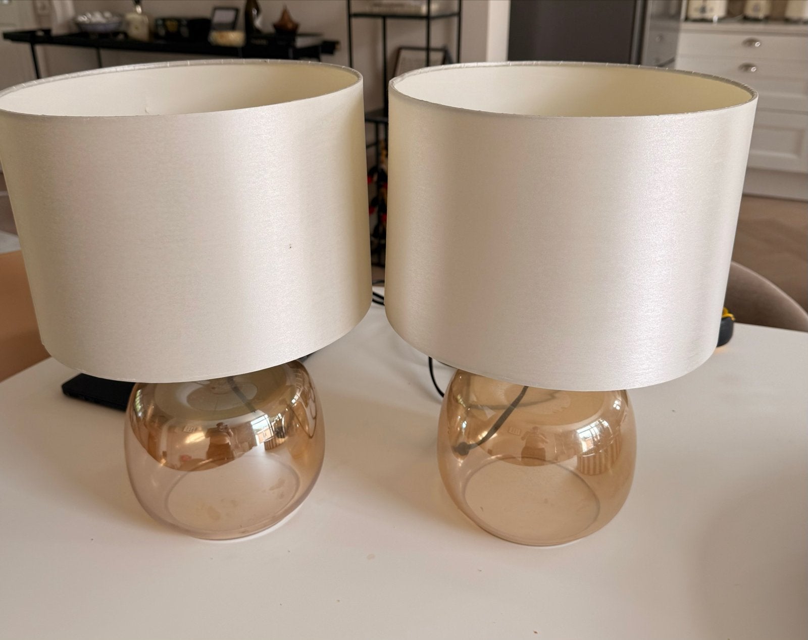 Set van 2 Westwing Tafellampen met Crèmekleurige Kappen, E27 (groot), Met kap, Modern, Ophalen