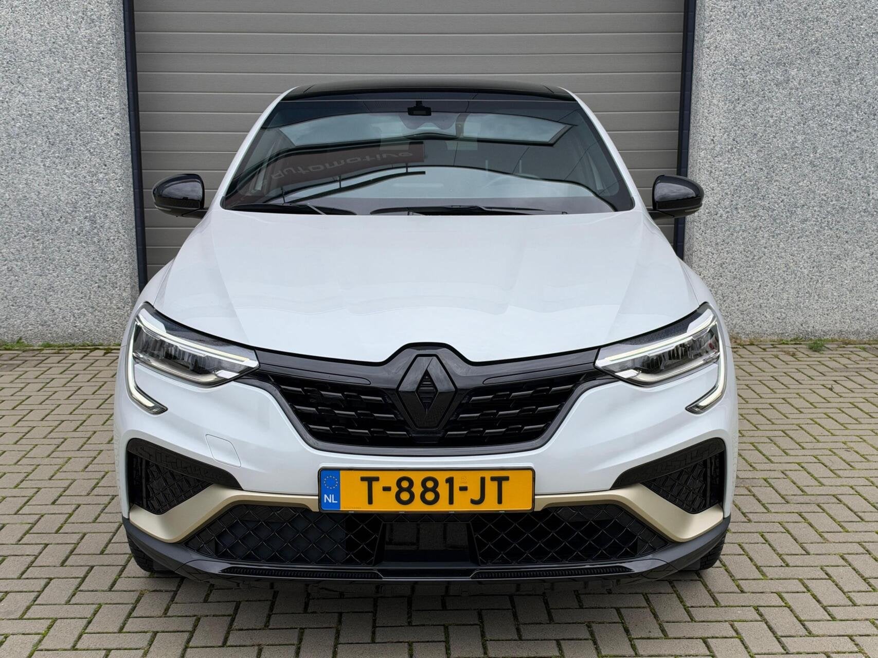 1.6 E-Tech hybrid 145 E-Tech engineered PANO/ACC/BOSE/Stoelv, Auto's, Gebruikt, Wit, 760 kg, Hybride Elektrisch/Benzine
