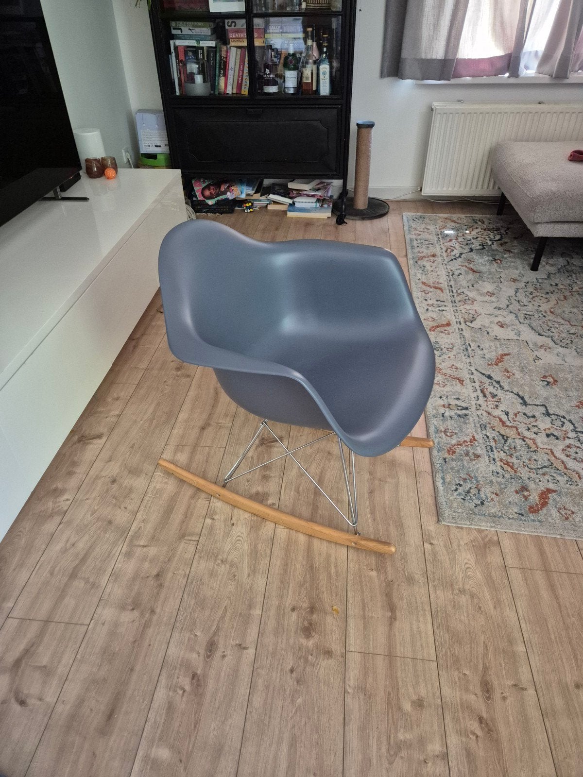 Moderne Schommelstoel - Grijs met Houten Poten, Ophalen, Gebruikt, Hout, Modern, Scandinavisch
