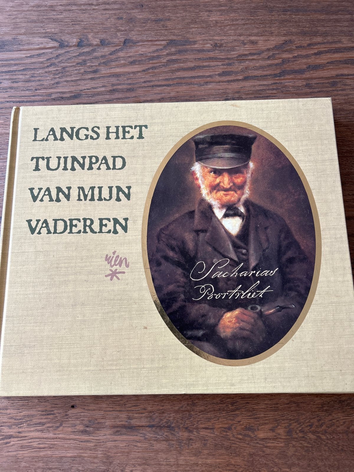 Langs het Tuinpad van Mijn Vaderen - Zacharias Poortvliet, Boeken, Ophalen of Verzenden, 20e eeuw of later, Zo goed als nieuw