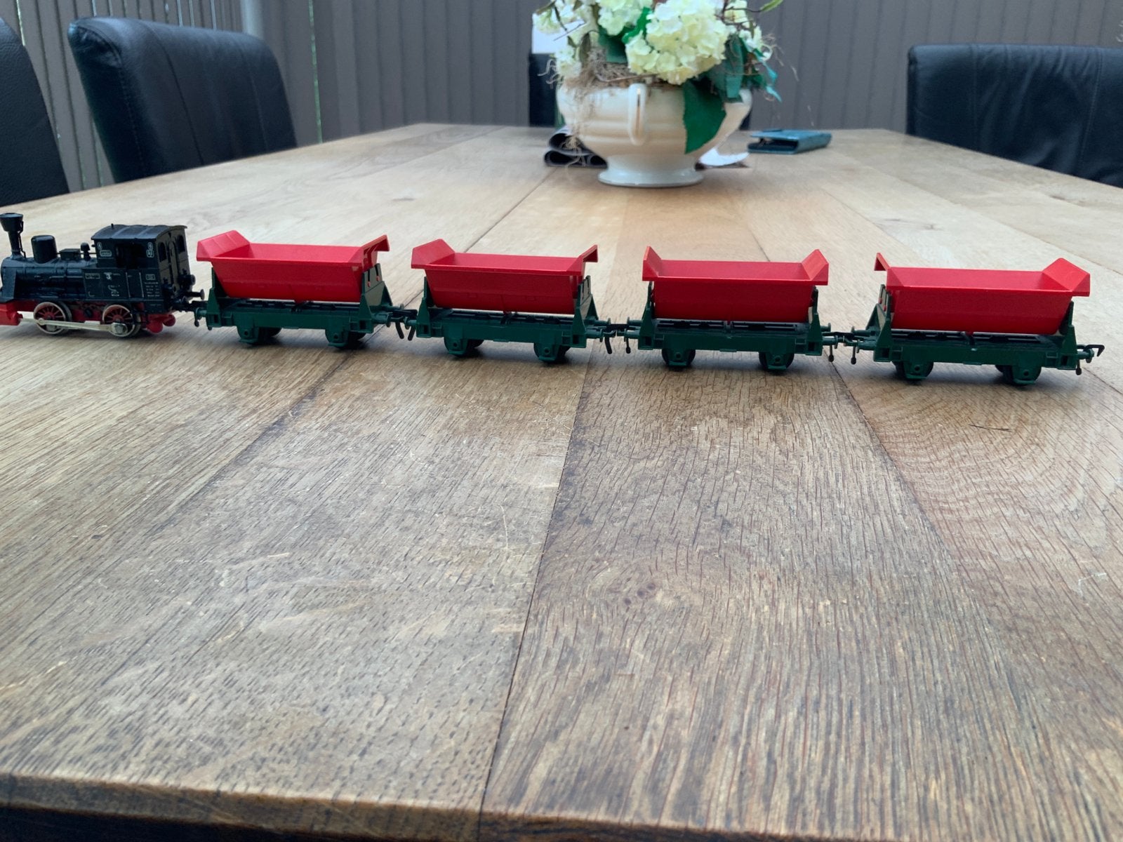 FLeischmann Anna met 4 kiepwagons, Ophalen of Verzenden, Gebruikt, Gelijkstroom, Fleischmann