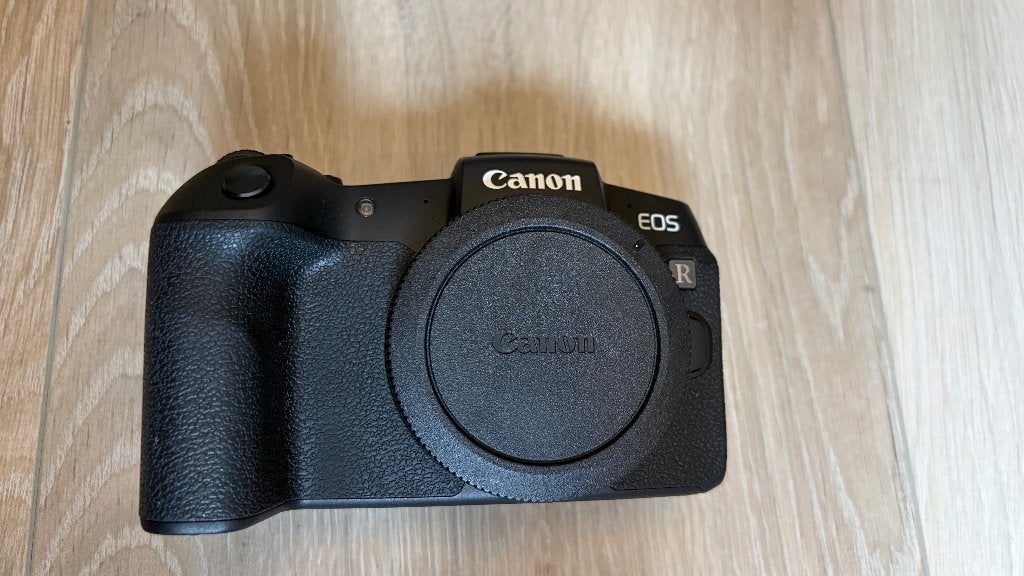 Canon EOS RP (zeer weinig gebruikt), Audio, Tv en Foto, Fotocamera's Digitaal, Canon, Draagriem, Ophalen of Verzenden, Zo goed als nieuw