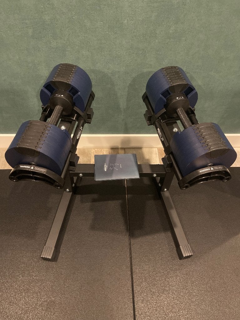 NÜOBELL Verstelbare Dumbbells 2-32kg met Standaard, Ophalen, Zo goed als nieuw, Benen, Dumbbell