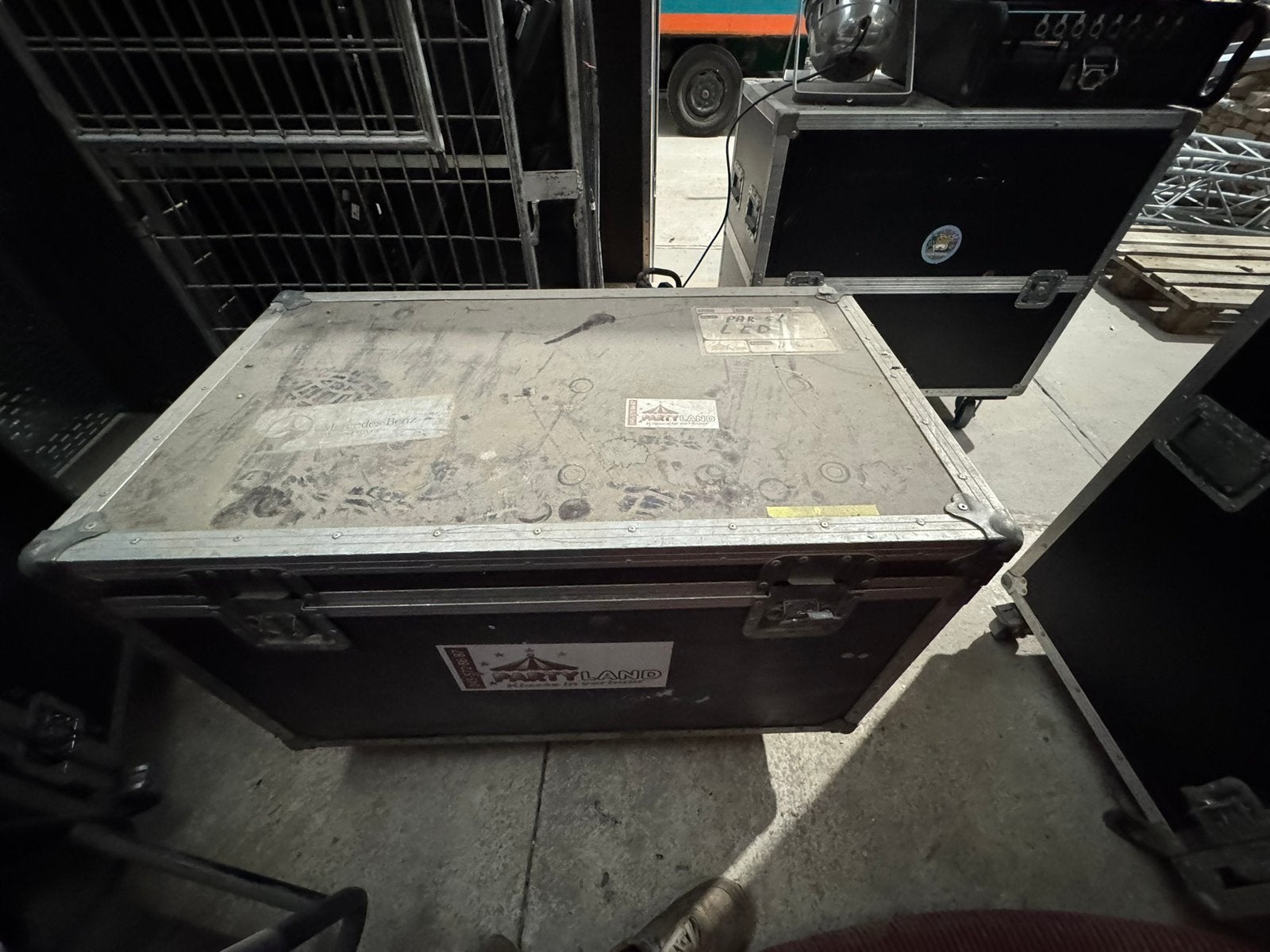Schowtec PAR64 RGB 9-stuks in case met wieltjes, Muziek en Instrumenten, Theaterbelichting, Ophalen, Gebruikt