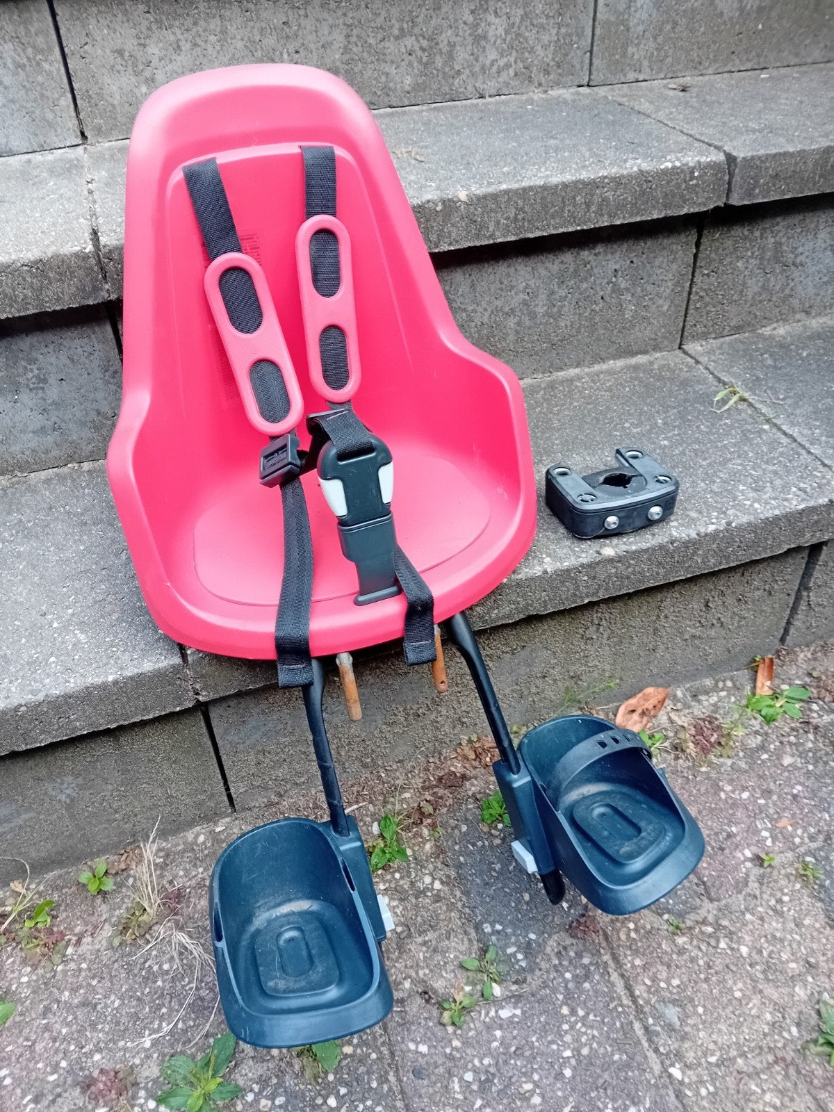 Bobike one mini fietsstoeltje voor, Fietsen en Brommers, Fietsaccessoires | Fietsstoeltjes, Ophalen, BOBIKE, Gebruikt, Voetsteuntjes