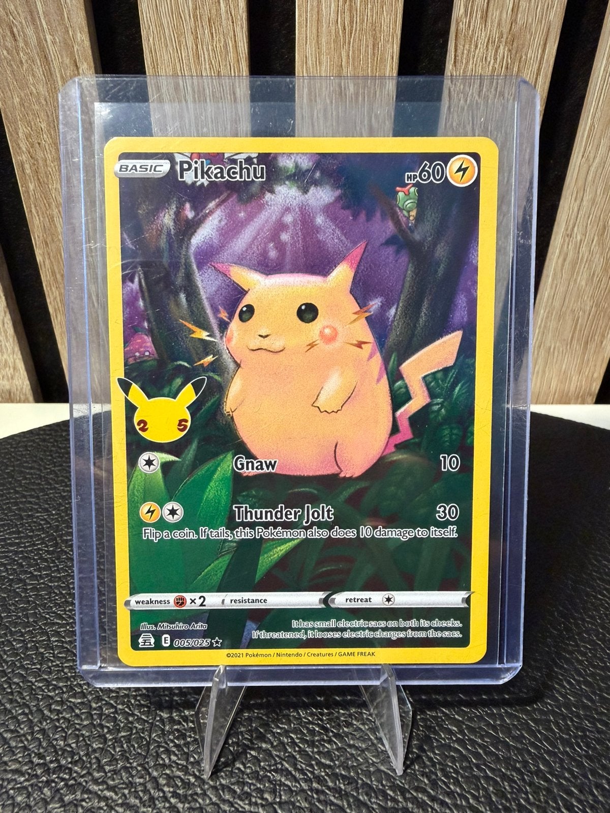Pikachu 005/025 (Celebrations), Ophalen of Verzenden, Nieuw, Losse kaart, Foil