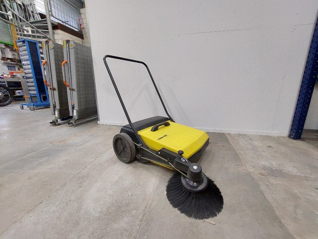 Kärcher duwveegmachine z.g.a.n veegmachine, Ophalen, Gebruikt, Karcher terras reiniger