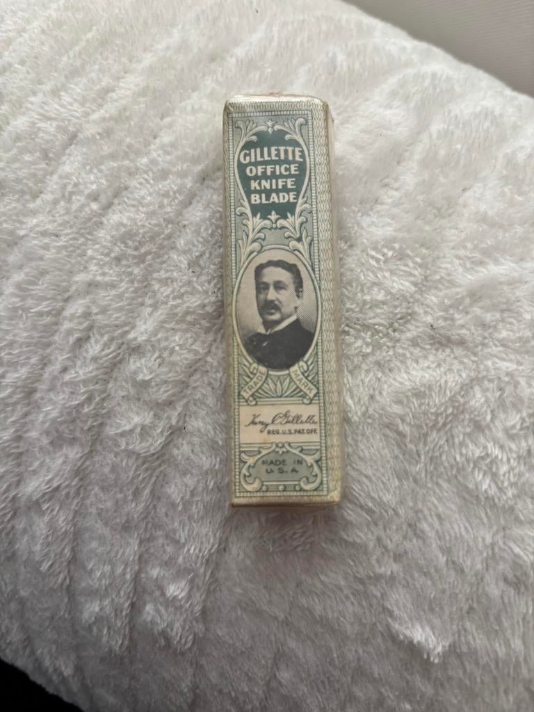 Oud doosje met mesjes van Gilette, Ophalen of Verzenden, Verpakking