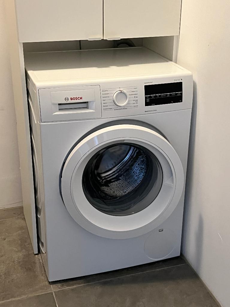WASMACHINE + KAST Bosch EcosSilence Serie 6, IZGST, Witgoed en Apparatuur, Wasmachines, Ophalen, Gebruikt, Voorlader, 85 tot 90 cm