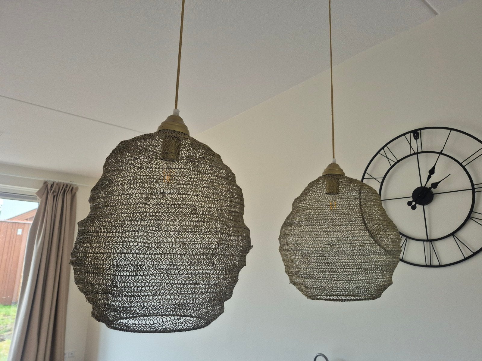 2 goud kleurige lampen, Ophalen