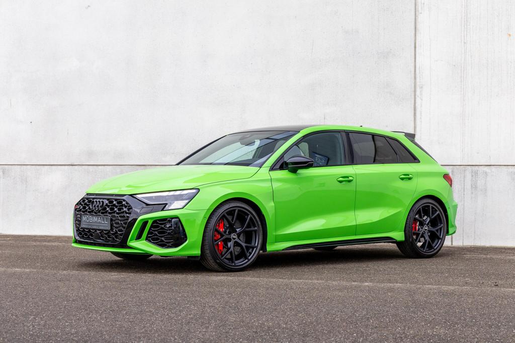 Audi RS3 2.5 TFSI Sportback Quattro / Keramisch / Panoramada, Automaat, Gebruikt, Zwart, RS3