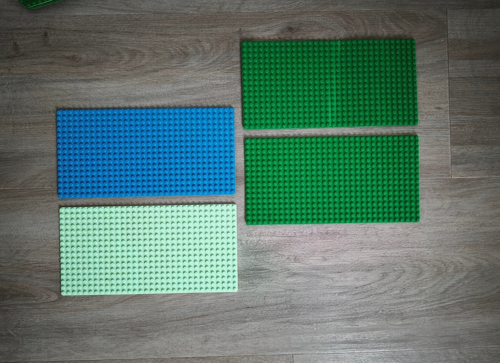 Lego bouwplaten grondplaten 16x32 blauw groen mint, Kinderen en Baby's, Speelgoed | Duplo en Lego, Ophalen of Verzenden, Gebruikt