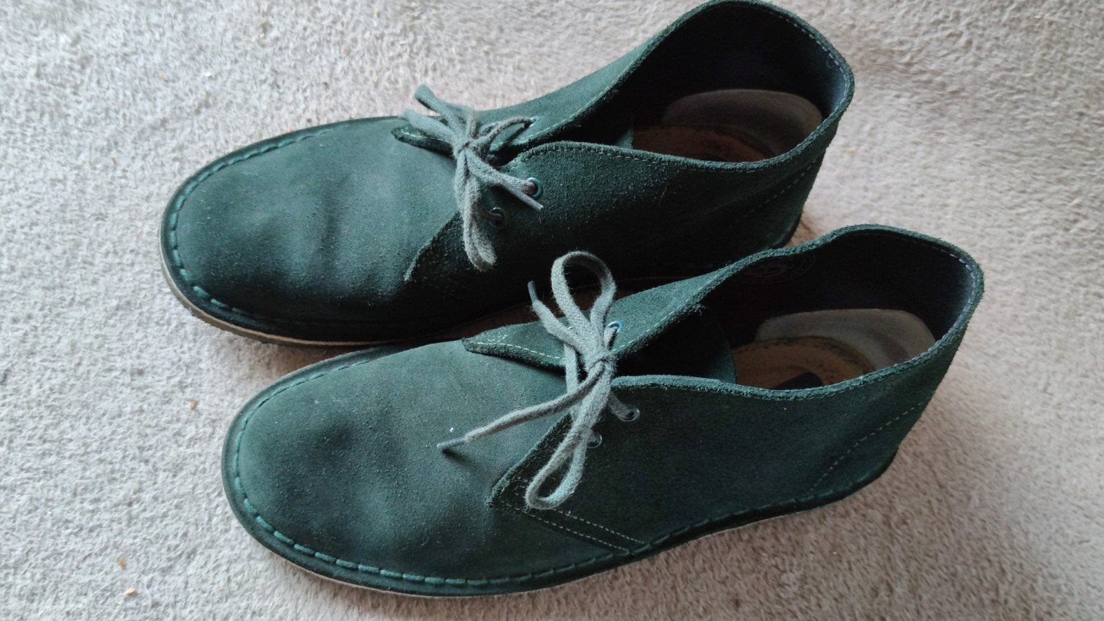 TOPSTAAT Clarks Originals Desert Boots - groen Suède - m 39, Lage of Enkellaarzen, Ophalen of Verzenden, Gedragen, Groen