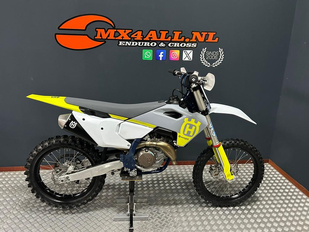 Husqvarna FC 450 slechts 16 uur ! absolute nieuwstaat ! no K, Motoren, Motoren | Husqvarna, 450 cc, Bedrijf, Crossmotor