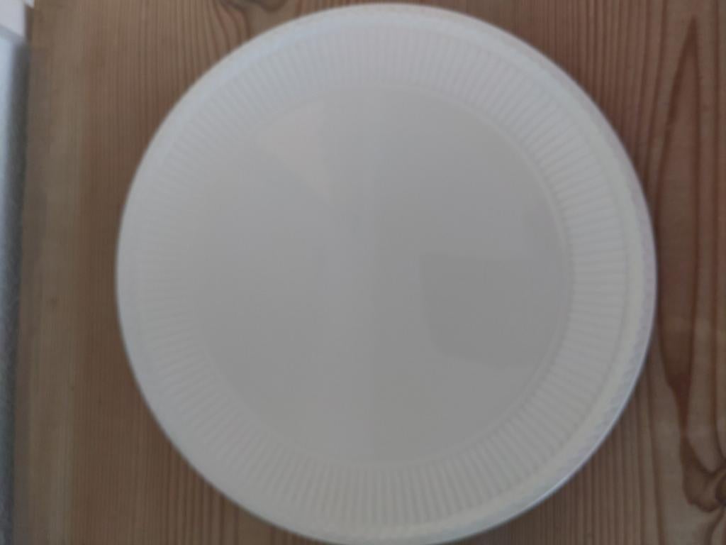 Wedgwood Edme ronde serveer of taart schaal 32 cm, nieuw, Nieuw, Ophalen of Verzenden, Schaal of Schalen, Wedgwood
