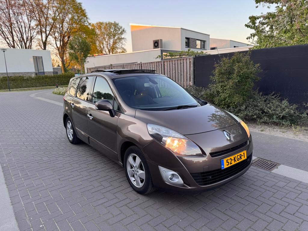 Renault Grand Scenic 2.0 16V Automaat 140pk Panoramadak NAP!, Auto's, Stof, Zwart, 4 cilinders, Bruin