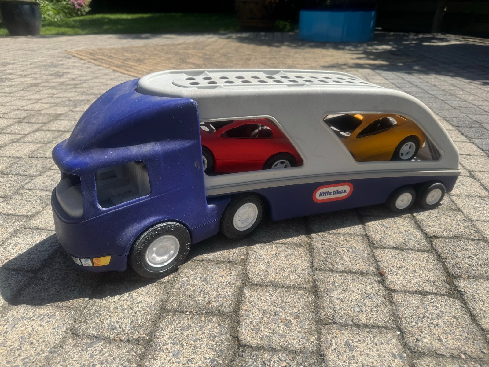 Little Tikes Autotransporter met 2 auto's, Ophalen, Gebruikt
