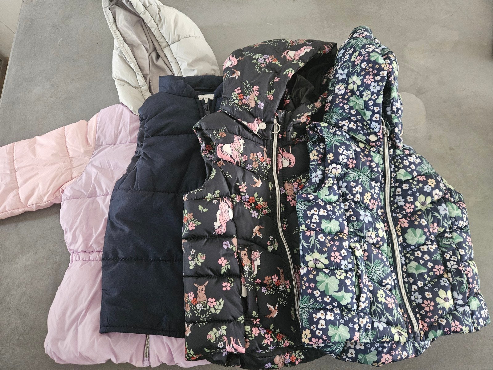 Meisje jas + 3 bodywarmers (92-116), Ophalen, Gebruikt, H&M, Benetton, MO Kids, Meisje