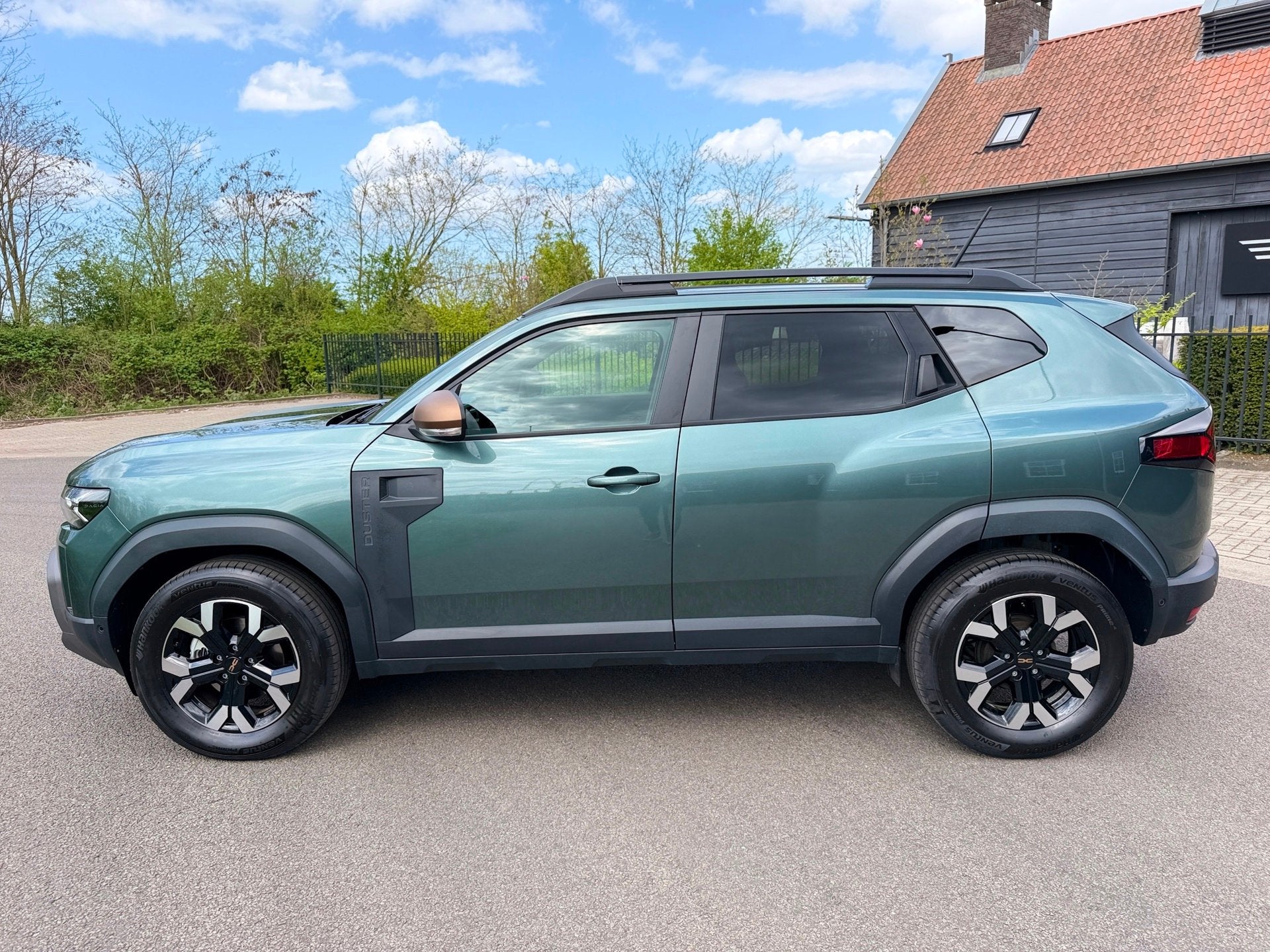 Dacia DUSTER 1.6 Hybrid 140 Extreme 360" CAMERA CARLAY NAVI, 94 pk, Gebruikt, 4 cilinders, Duster