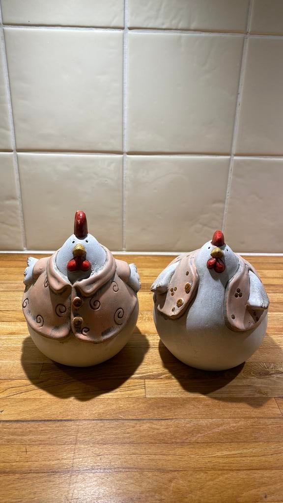 2 paas kippen, Ophalen of Verzenden, Zo goed als nieuw