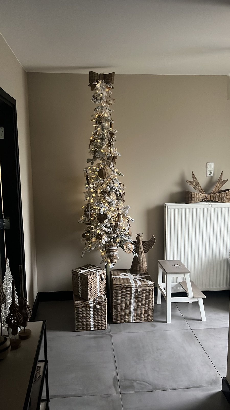 Smalle sneeuw kerstboom, Diversen, Ophalen, Zo goed als nieuw