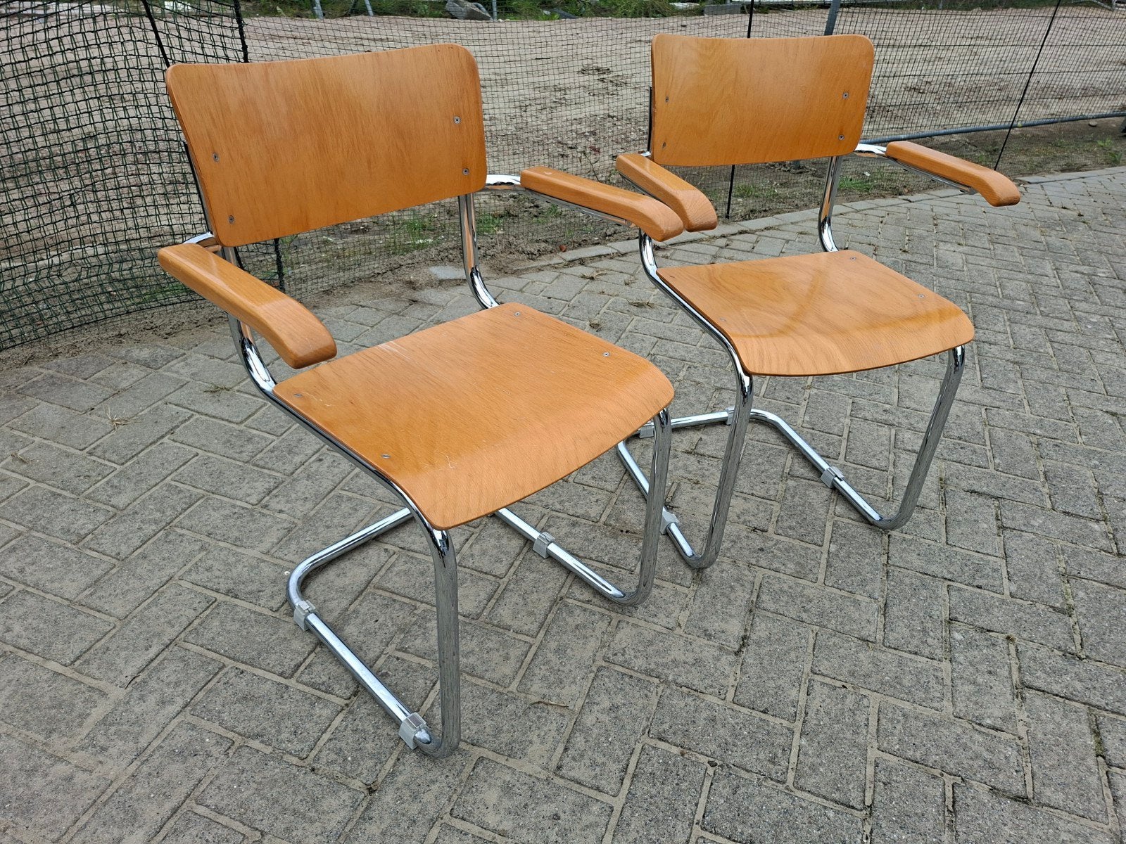 2 x Thonet Mart Stam stoelen (gemerkt), Ophalen, Gebruikt, Bruin, Twee