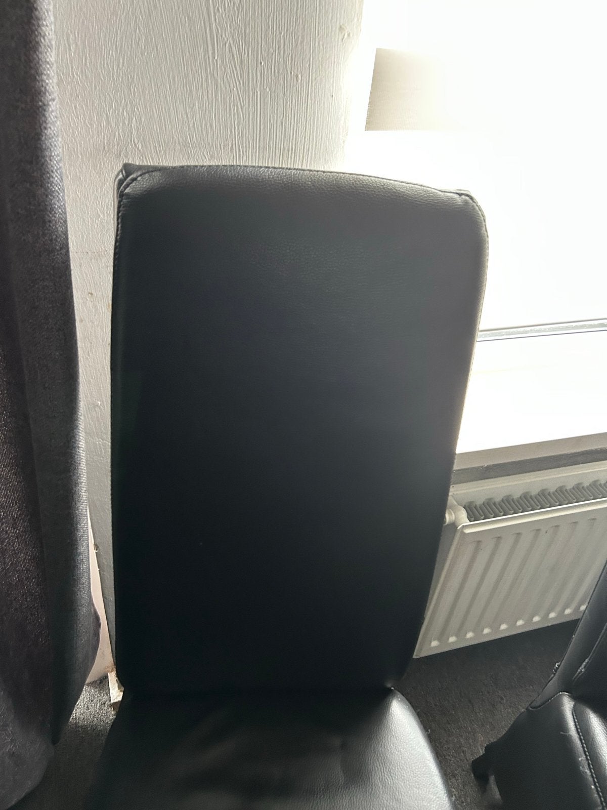 2 stuks Zwarte Leren Eetkamerstoelen, Huis en Inrichting, Stoelen, Ophalen, Gebruikt, Twee, Zwart