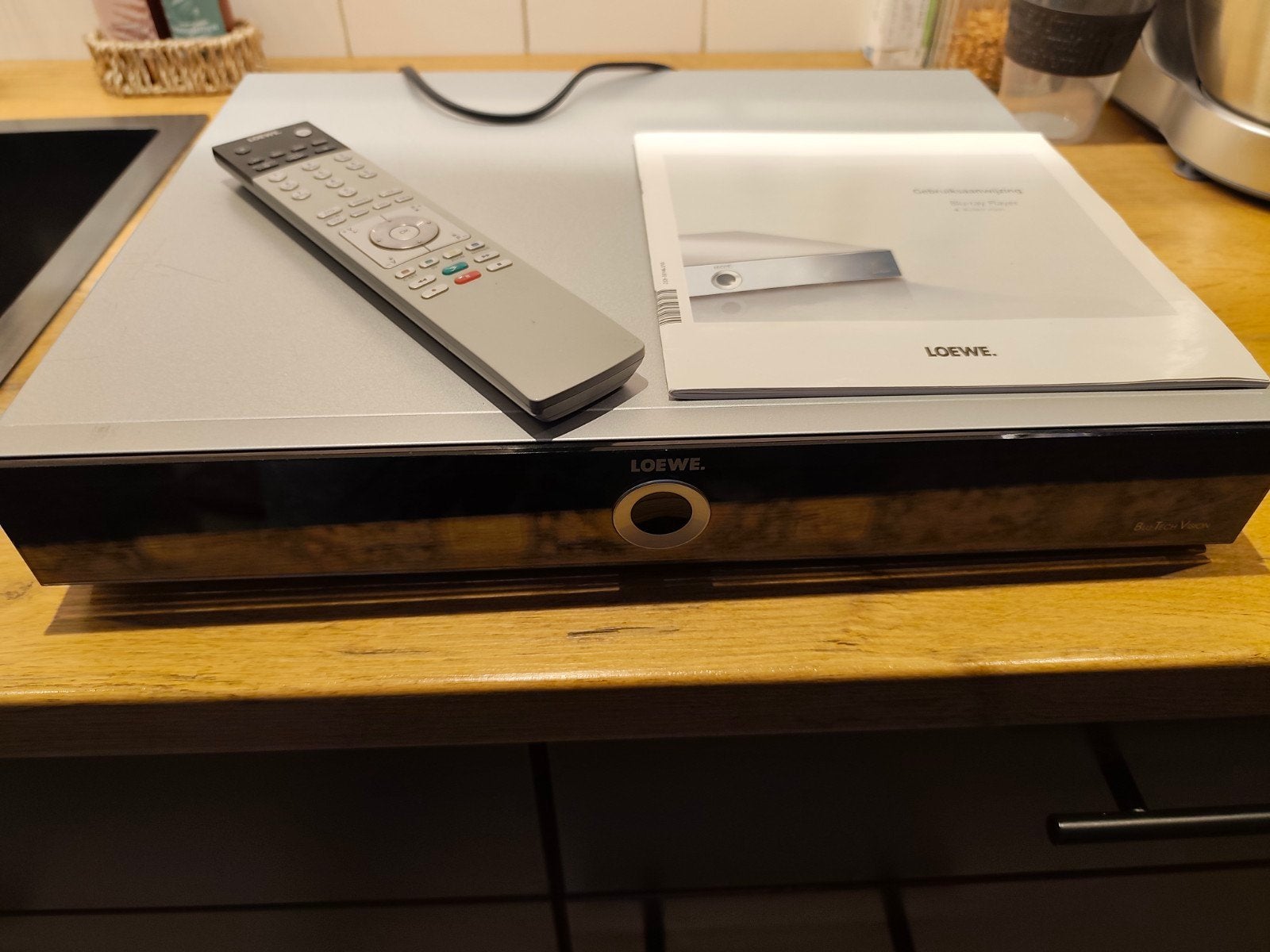 Loewe Blu-ray speler met afstandsbediening en boekjes, Ophalen, Niet werkend, Overige merken