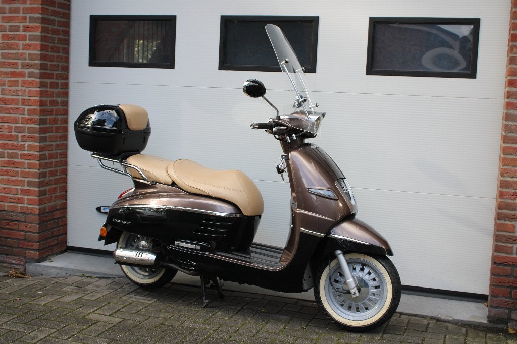 Peugeot Django Allure met windscherm/koffer/lage km stand, Fietsen en Brommers, Scooters | Peugeot, Ophalen, Overige modellen
