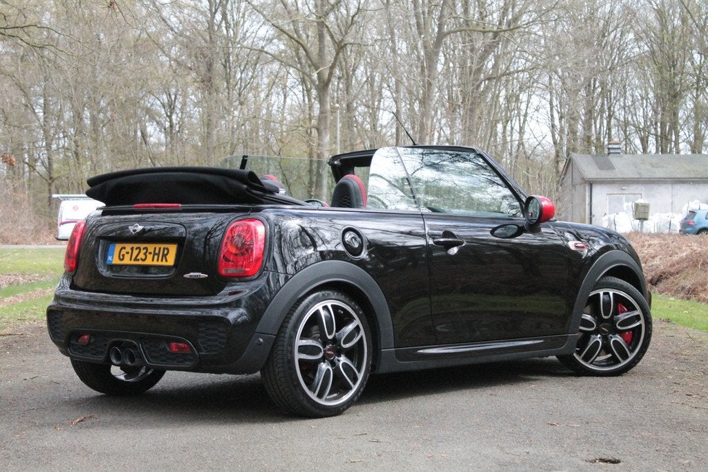 MINI Cooper Cabrio 2.0 John Cooper Works Chili | LED | Cruis, Auto's, Mini, 232 pk, 4 cilinders, 4 stoelen, Zwart