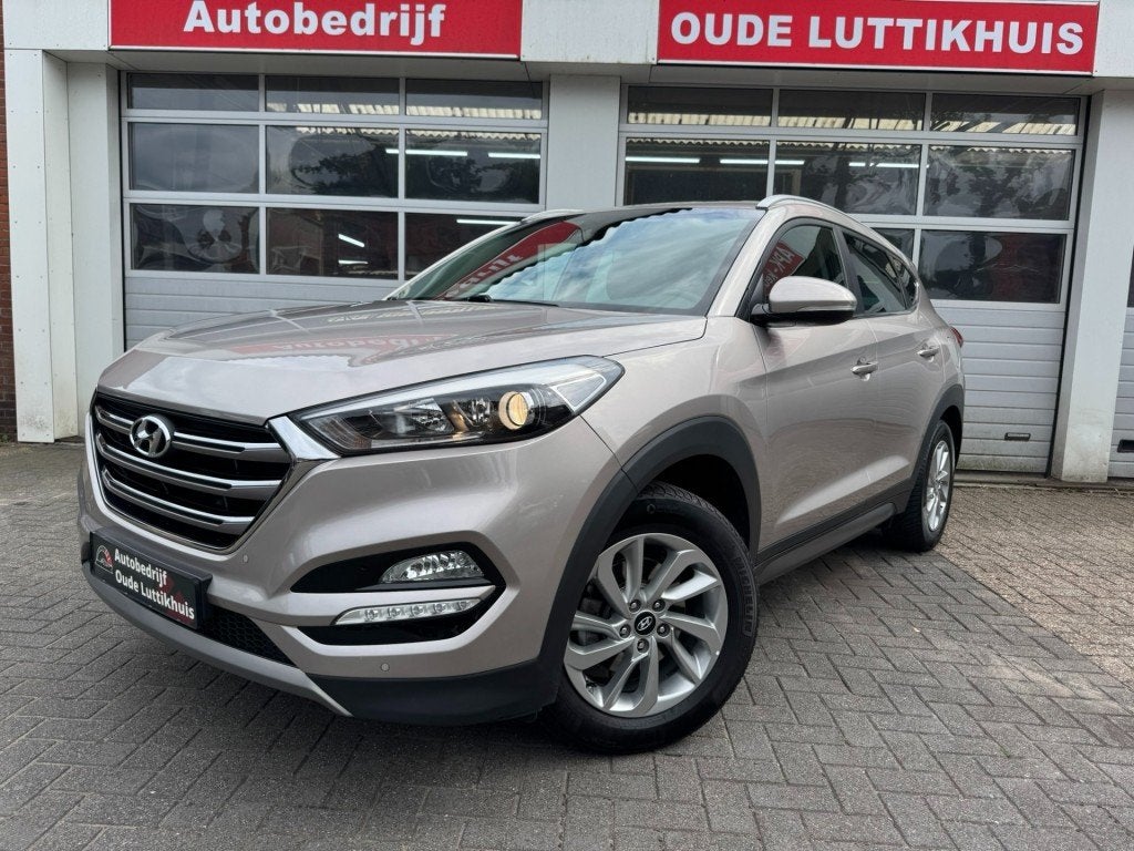 Hyundai TUCSON 1.6 GDi Comfort Cruise Camera Navi Bluetooth, Auto's, Voorwielaandrijving, Gebruikt, 4 cilinders, Origineel Nederlands