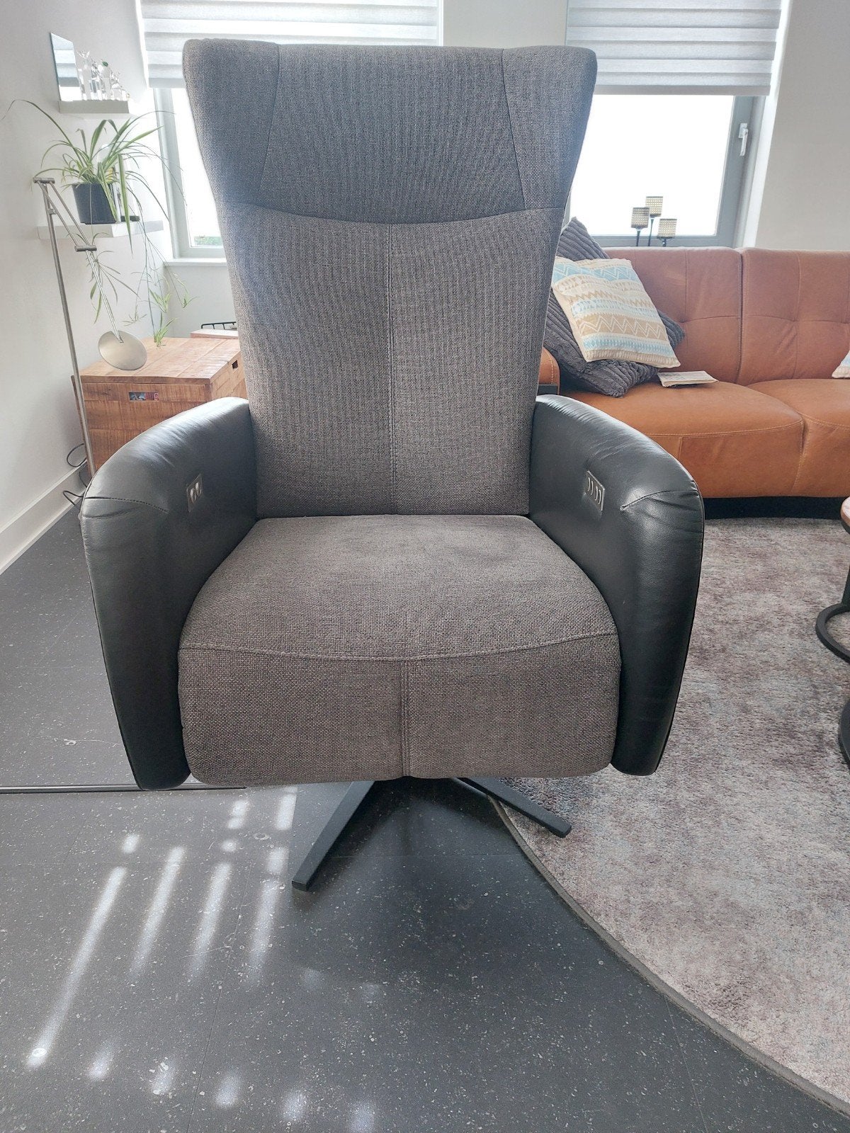 Relaxfauteuil elektrisch bedienbaar, Ophalen, Leer