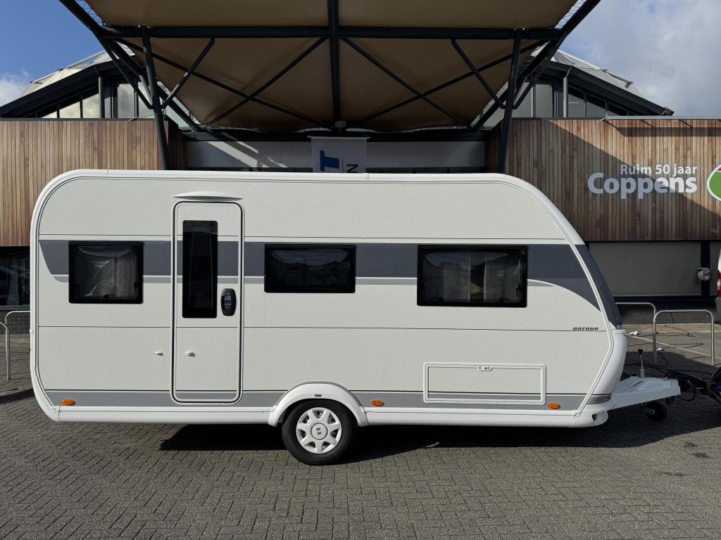 Hobby On Tour 460 DL 2026 BLACKLINE ACTIE!!!, Hobby, Overige typen, Bedrijf, Treinzit