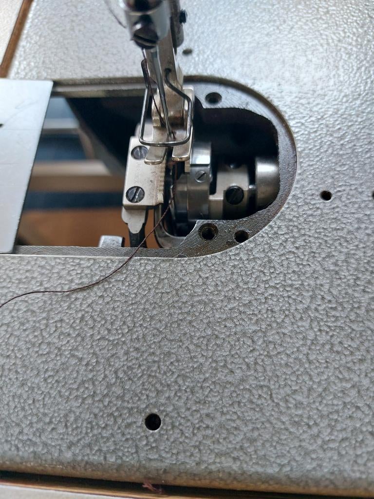 Monteur gevraagd, Hobby en Vrije tijd, Naaimachines en Toebehoren, Ophalen of Verzenden, Naaimachine, Overige merken