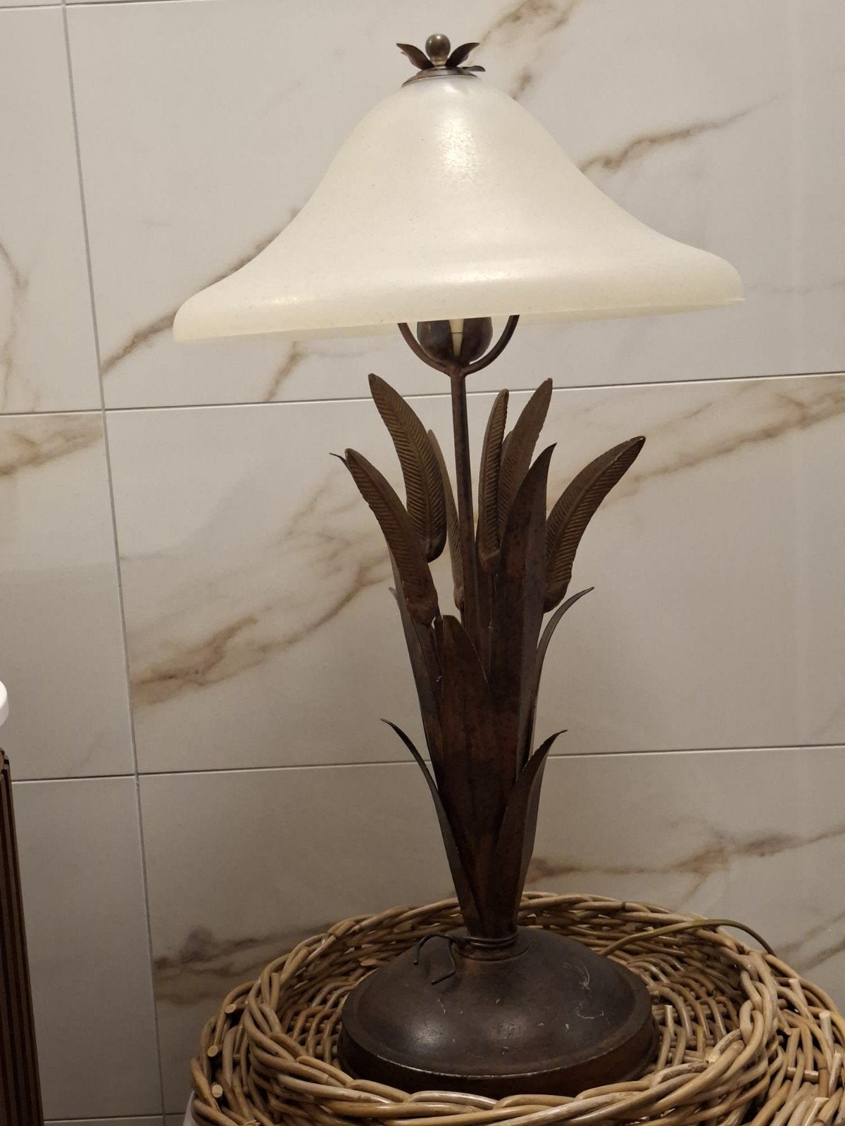 Vintage Italiaanse Tafellamp met Bladmotief en Glazen Kap, Ophalen, Gebruikt, Overige merken, Vintage