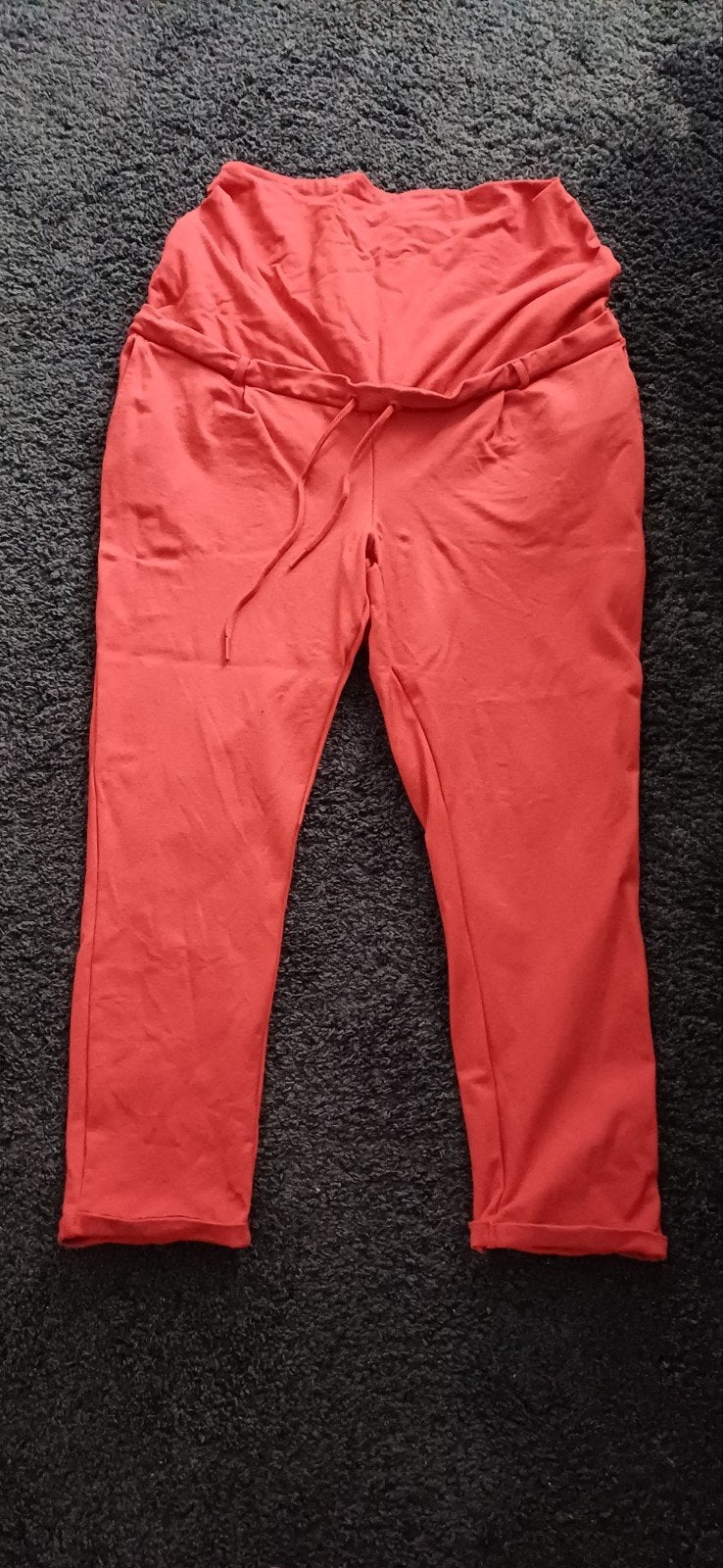 Comfortabele en elastische zwangerschapsbroek, Ophalen, Maat 42/44 (L), Ever Me Mom, Gedragen