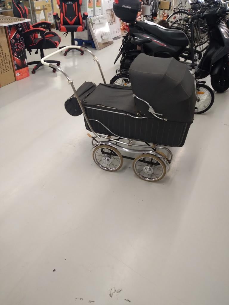 Antieke kinderwagen in zeer goede staat, Ophalen, Zo goed als nieuw, Overige merken