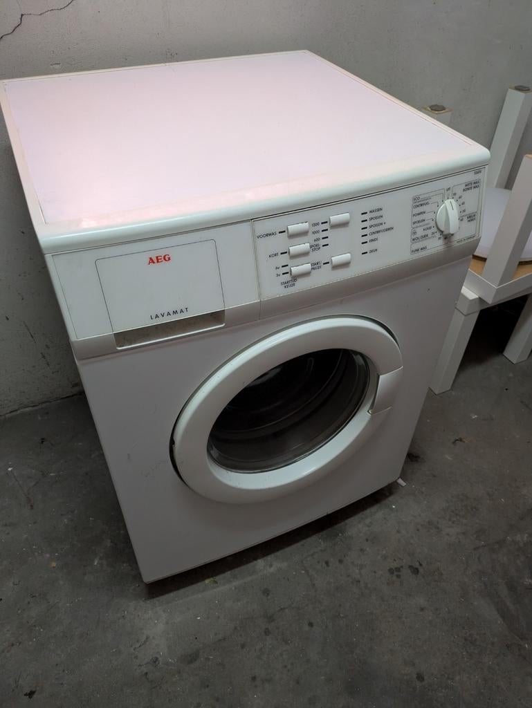 Lavamat Wasmachine en koelkast/vrieskast, Witgoed en Apparatuur, Ophalen, Gebruikt, Voorlader, 85 tot 90 cm