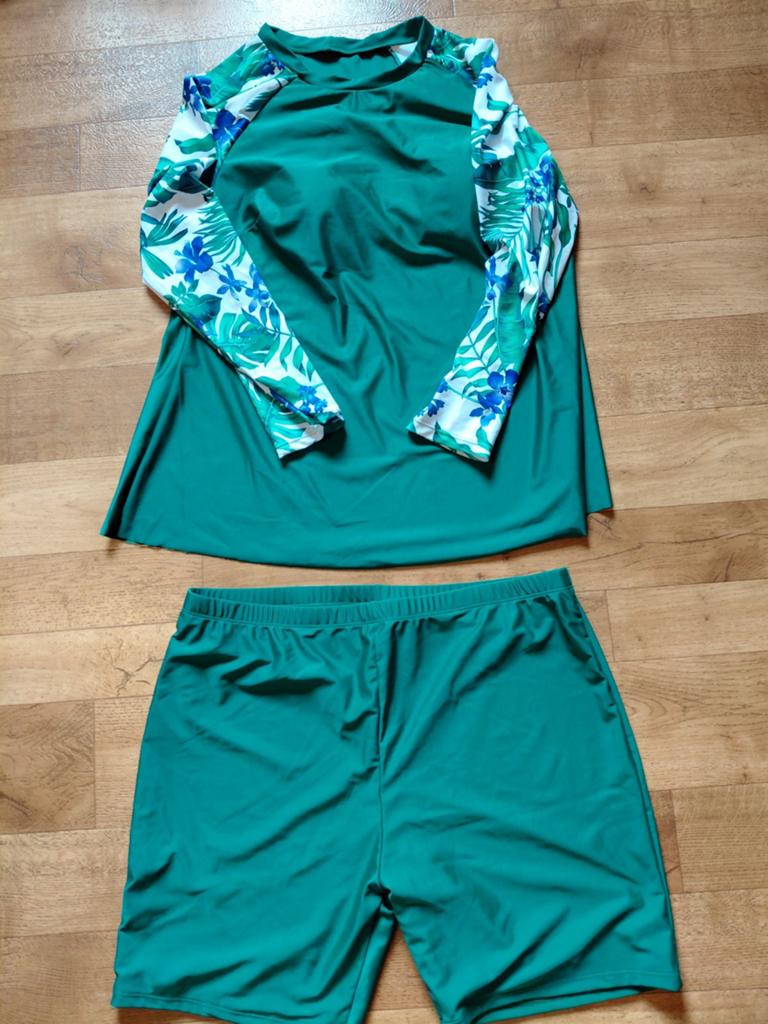 Groene tankini met lange mouwen en uitneembare cups, maat 52, Ophalen of Verzenden, Zo goed als nieuw, Groen, Overige typen