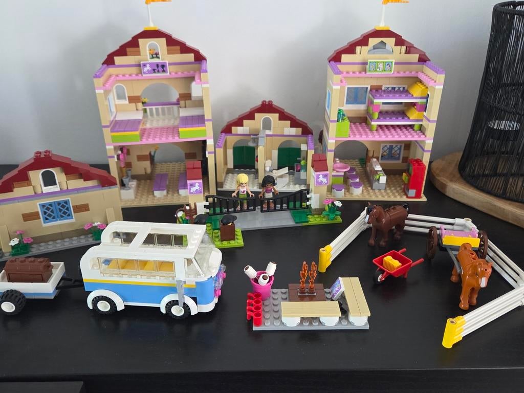 Lego Friends Paardenkamp 3185, Kinderen en Baby's, Speelgoed | Duplo en Lego, Gebruikt, Lego, Friends, Ophalen of Verzenden
