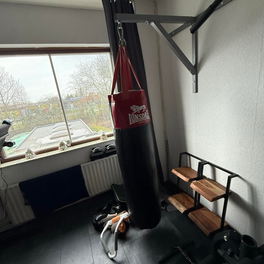 Professionele Lonsdale bokszak met beugel - Zo goed als nieu, Ophalen of Verzenden, Zo goed als nieuw, Bokszak