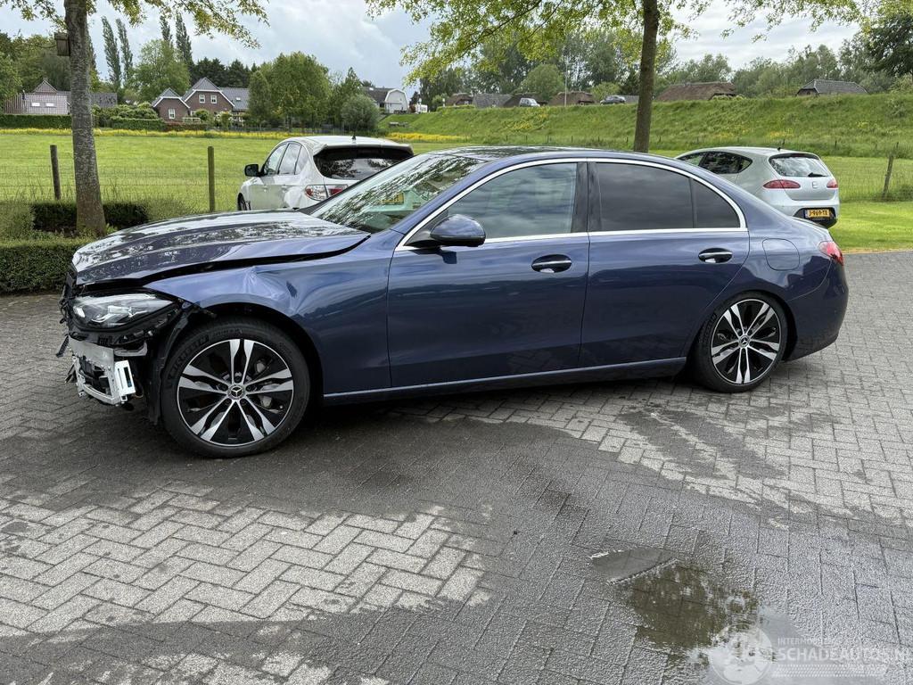 Mercedes-Benz C-Klasse C300E / Automaat (bj 2024), Auto diversen, Schadeauto's, Automaat, Blauw, Mercedes-Benz, Hybride Elektrisch/Benzine