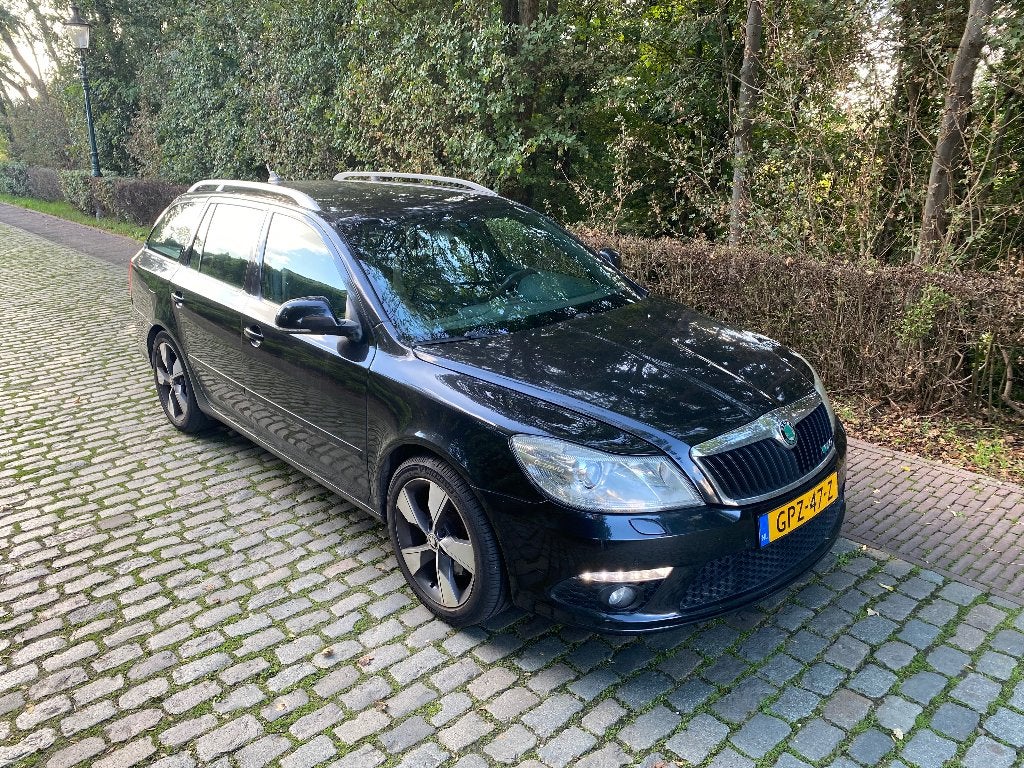 Skoda Octavia RS, Auto's, Euro 5, 4 cilinders, 1984 cc, Zwart