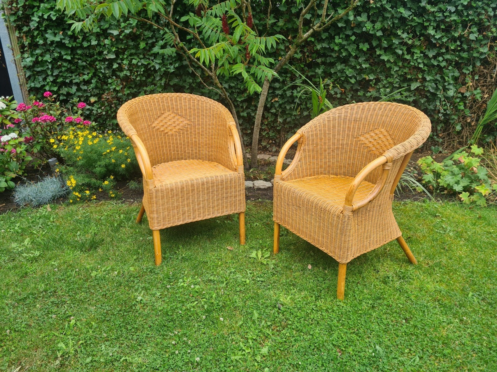 Rotan stoelen, Ophalen